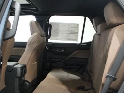 Toyota 4Runner Limited 4WD (Natl) 2026