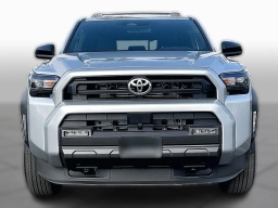 Toyota 4Runner SR5 4WD (Natl) 2026