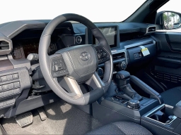 Toyota 4Runner SR5 4WD (Natl) 2026