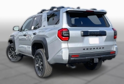 Toyota 4Runner SR5 4WD (Natl) 2026