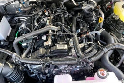 Toyota 4Runner SR5 4WD (Natl) 2026