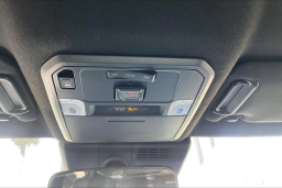 Toyota 4Runner SR5 4WD (Natl) 2026