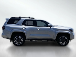 Toyota 4Runner TRD Sport Premium 4WD (Natl) 2026