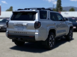 Toyota 4Runner TRD Sport Premium 4WD (Natl) 2026