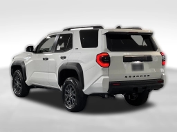 Toyota 4Runner SR5 4WD (Natl) 2026