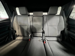 Toyota 4Runner SR5 4WD (Natl) 2026