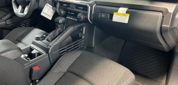 Toyota 4Runner SR5 4WD (Natl) 2026