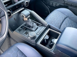 Toyota 4Runner Hybrid Platinum 4WD (Natl) 2026