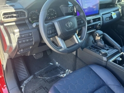 Toyota 4Runner Hybrid Platinum 4WD (Natl) 2026