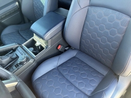 Toyota 4Runner Hybrid Platinum 4WD (Natl) 2026