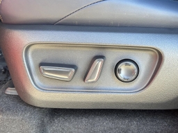 Toyota 4Runner Hybrid Platinum 4WD (Natl) 2026