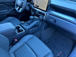 Toyota 4Runner Hybrid TRD Off Road Premium 4WD (Natl) 2026