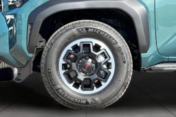 Toyota 4Runner Hybrid TRD Off Road Premium 4WD (Natl) 2026