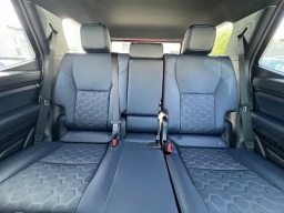 Toyota 4Runner Hybrid Platinum 4WD (Natl) 2026