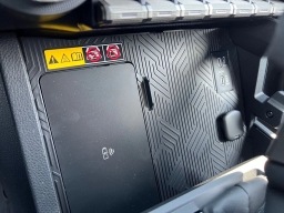 Toyota 4Runner Hybrid Platinum 4WD (Natl) 2026