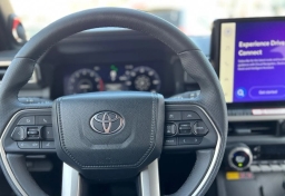 Toyota 4Runner Hybrid Platinum 4WD (Natl) 2026