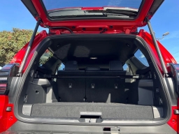 Toyota 4Runner Hybrid Platinum 4WD (Natl) 2026