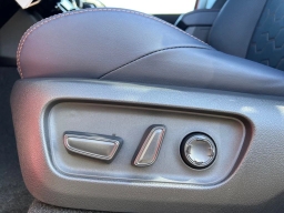 Toyota 4Runner Hybrid Platinum 4WD (Natl) 2026