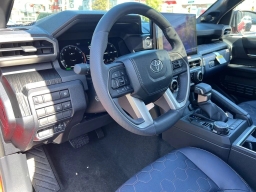 Toyota 4Runner Hybrid Platinum 4WD (Natl) 2026