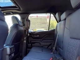 Toyota 4Runner Hybrid Platinum 4WD (Natl) 2026