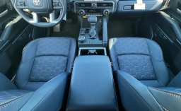 Toyota 4Runner Hybrid Platinum 4WD (Natl) 2026