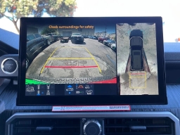 Toyota 4Runner Hybrid Platinum 4WD (Natl) 2026