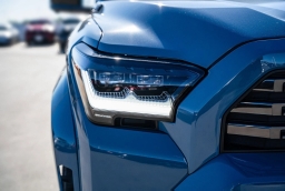 Toyota 4Runner Hybrid Platinum 4WD (Natl) 2025