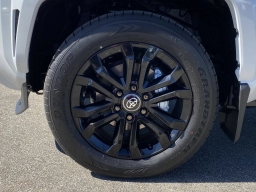 Toyota 4Runner Hybrid Platinum 4WD (Natl) 2026