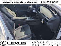 Lexus UX UX 300h FWD 2026