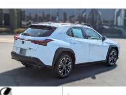 Lexus UX UX 300h FWD 2026