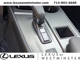 Lexus UX UX 300h FWD 2026