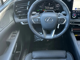 Lexus RX RX 450h+ Luxury AWD 2026