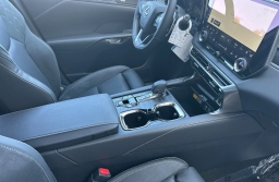 Lexus RX RX 450h+ Luxury AWD 2026
