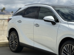Lexus RX RX 450h+ Luxury AWD 2026