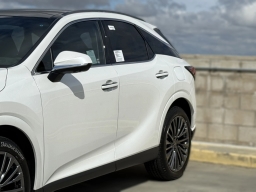 Lexus RX RX 450h+ Luxury AWD 2026