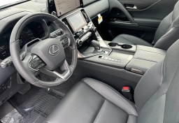 Lexus LX LX 700h Luxury 4WD 2026