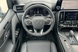 Lexus LX LX 700h Luxury 4WD 2026