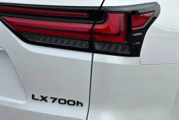 Lexus LX LX 700h Luxury 4WD 2026