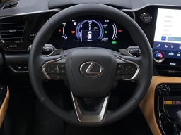 Lexus NX NX 450h+ Luxury AWD 2026