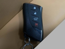 Lexus NX NX 450h+ Luxury AWD 2026