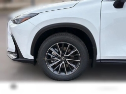 Lexus NX NX 450h+ Premium AWD 2026