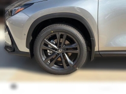 Lexus NX NX 450h+ Luxury AWD 2026