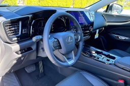 Lexus NX NX 450h+ Luxury AWD 2026