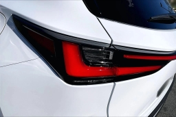 Lexus NX NX 450h+ Luxury AWD 2026