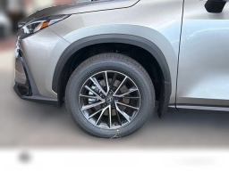 Lexus NX NX 450h+ Premium AWD 2026