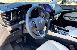 Lexus NX NX 450h+ Luxury AWD 2026