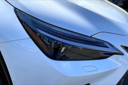 Lexus NX NX 450h+ Luxury AWD 2026