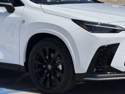 Lexus NX NX 450h+ F SPORT Handling AWD 2026