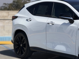 Lexus NX NX 450h+ F SPORT Handling AWD 2026