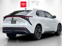 Toyota bZ XLE AWD (Natl) 2026